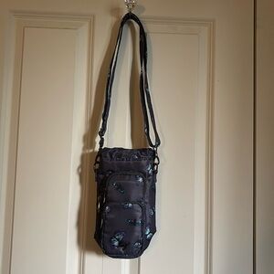 Lug Huggie SE crossbody / belt bag bottle holder